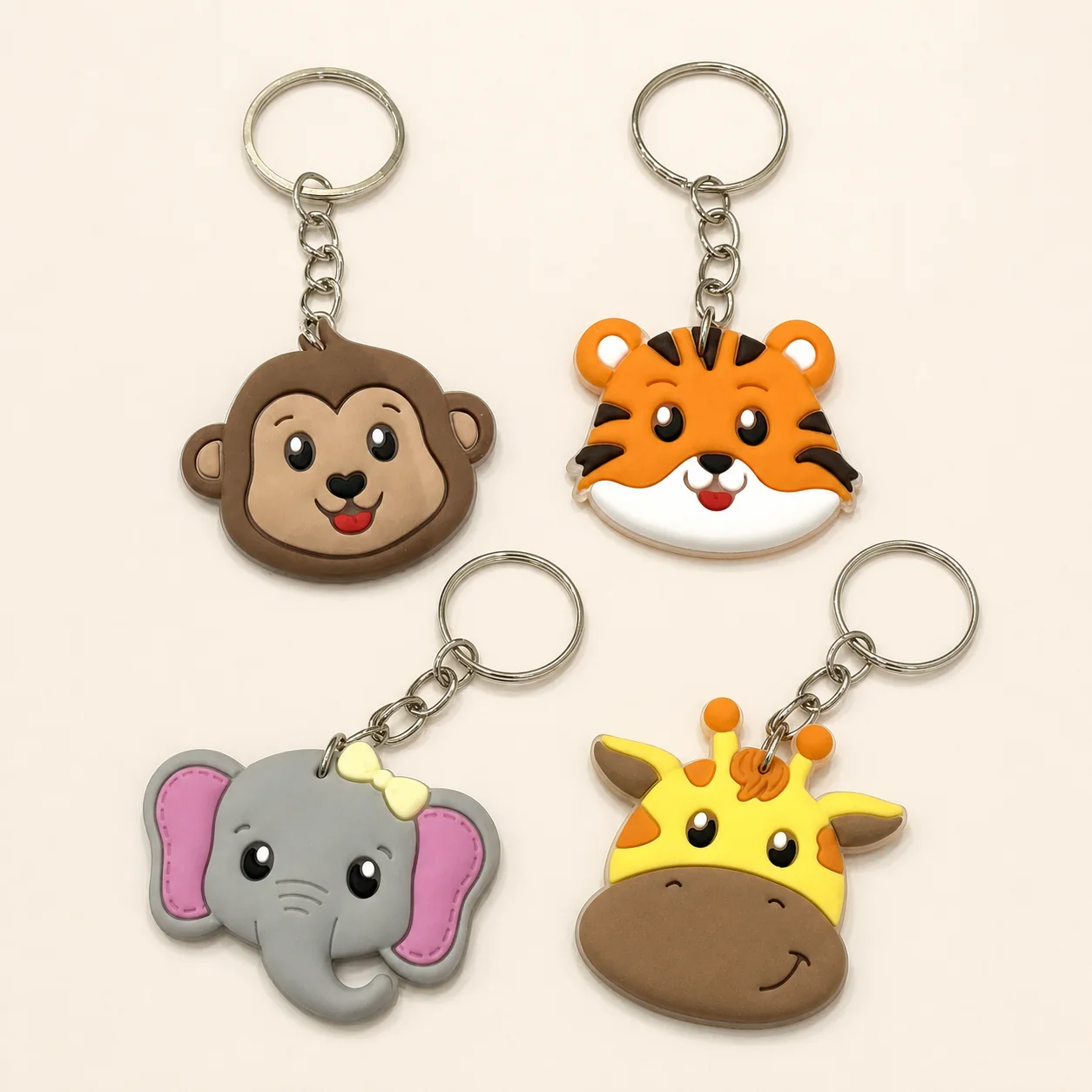 Quatro chaveiros de animais Safari